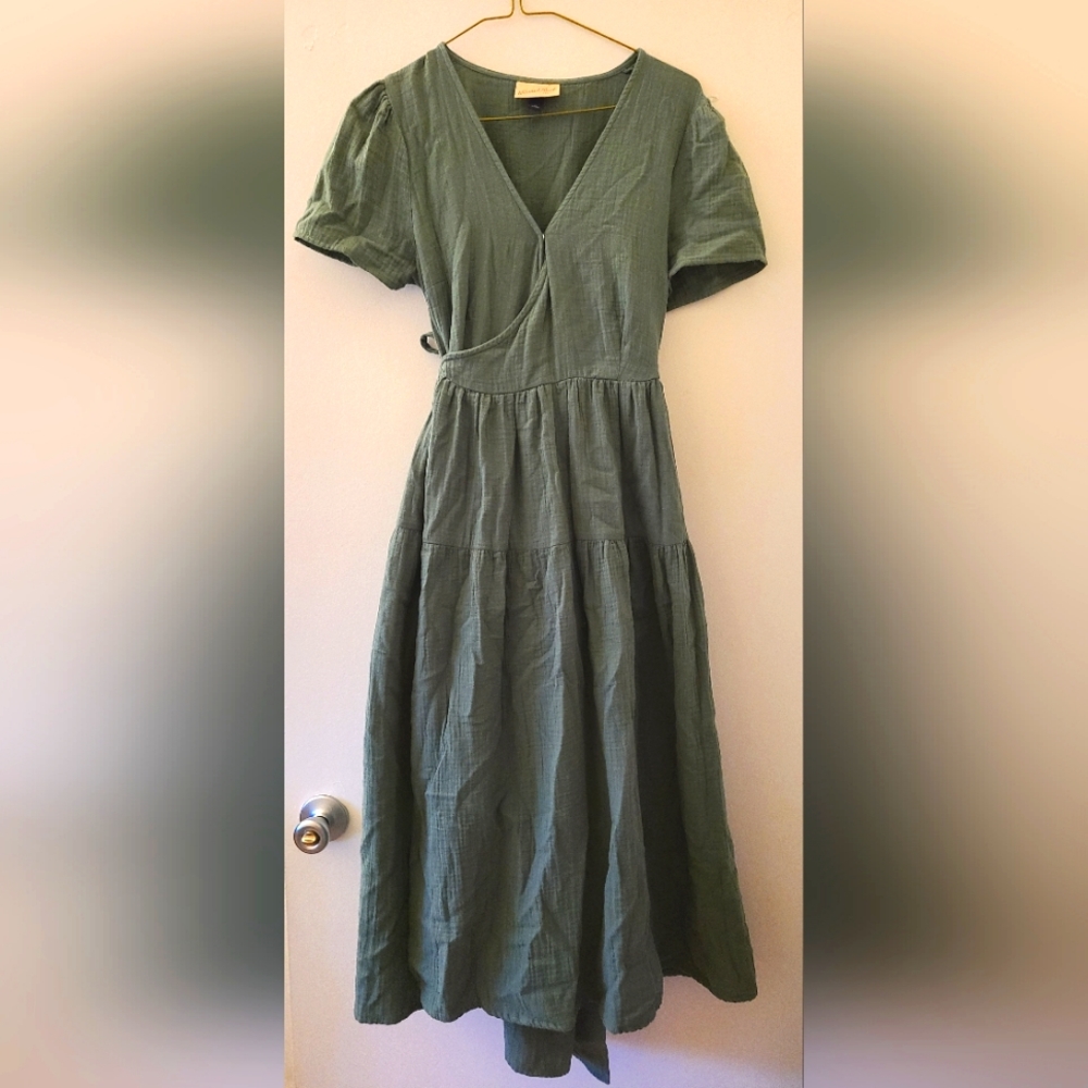 Universal Thread Women's XS Forest Green Short Sleeve Wrap Dress